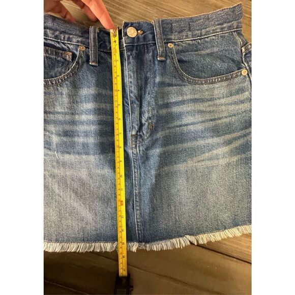 Madewell‎ Rigid Denim Raw Hem Distressed Blue Denim Mini Skirt Size 27 Y2K - Picture 5 of 5